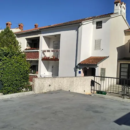 Natalia Apartment *